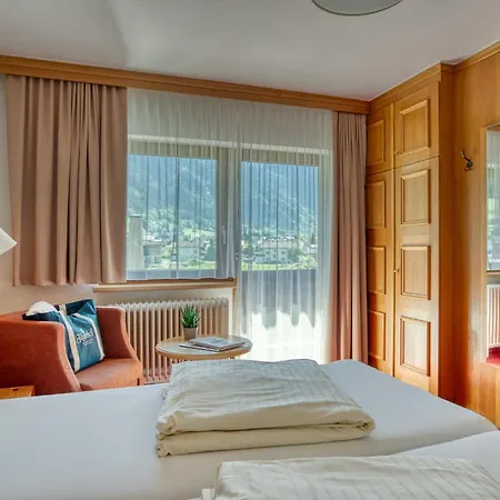 Jaegerhof Hotel 3*