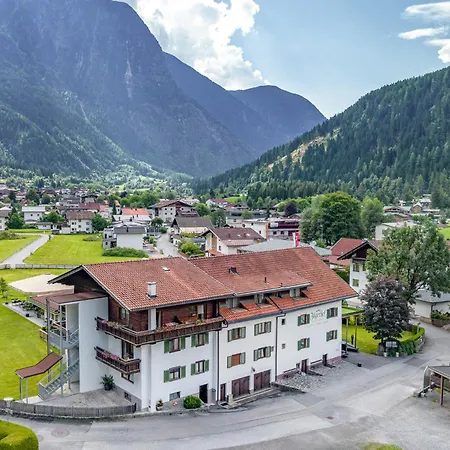 Jaegerhof Hotel 3*