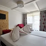亚根霍夫酒店 酒店 厄茨
