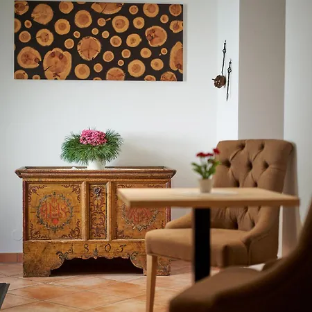 Hotel Jaegerhof Oetz